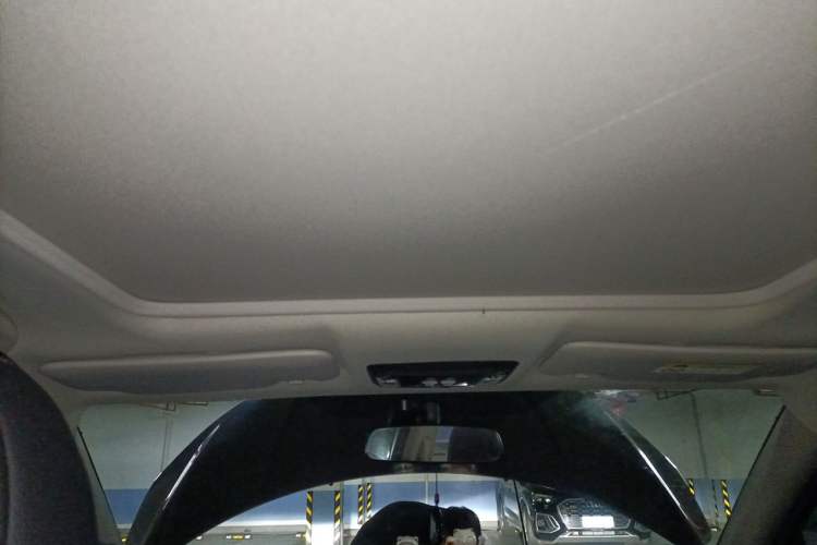 Used Honda Vezel 2019 220 TURBO CVT Luxury Edition China VI Headliner