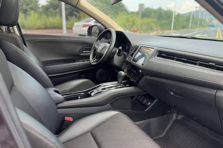 Used Honda Vezel 2019 220 TURBO CVT Luxury Edition China VI Interior 2
