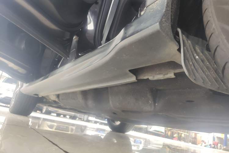 Used Honda Vezel 2019 1.5L CVT Luxury Model China VI Left Side Sill
