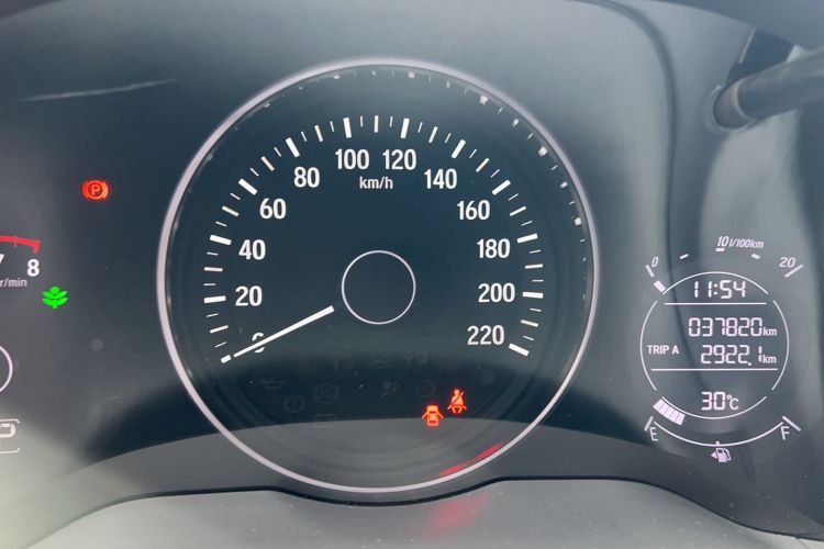 Used Honda Vezel 2019 220 TURBO CVT Luxury Edition China V Emission Standard Odometer Close Up