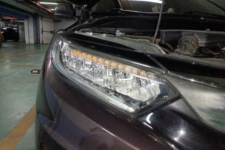 Used Honda Vezel 2019 220 TURBO CVT Luxury Edition China VI Right Front Headlight
