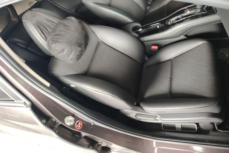 Used Honda Vezel 2019 220 TURBO CVT Luxury Edition China VI Right Front Seat