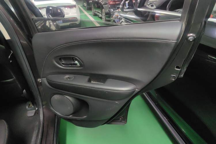 Used Honda Vezel 2019 220 TURBO CVT Luxury Edition China VI Right Rear Door Interior