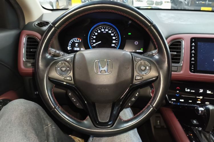 Used Honda Vezel 2019 220 TURBO CVT Flagship Version China VI Emission Standard Steering Wheel