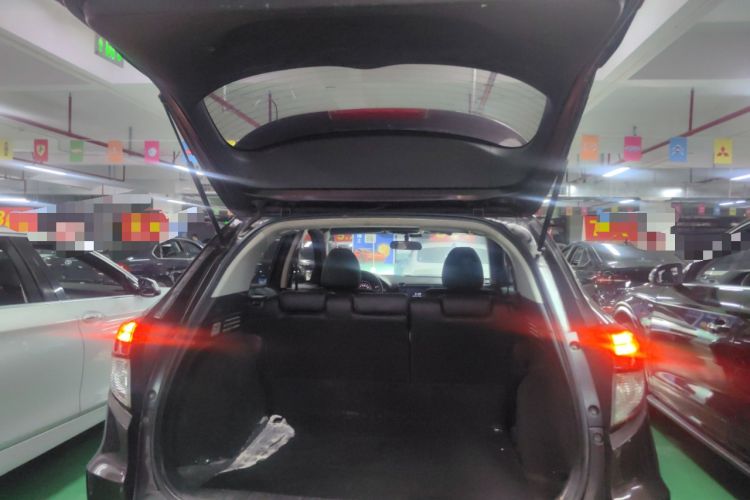 Used Honda Vezel 2019 220 TURBO CVT Luxury Edition China VI Trunk