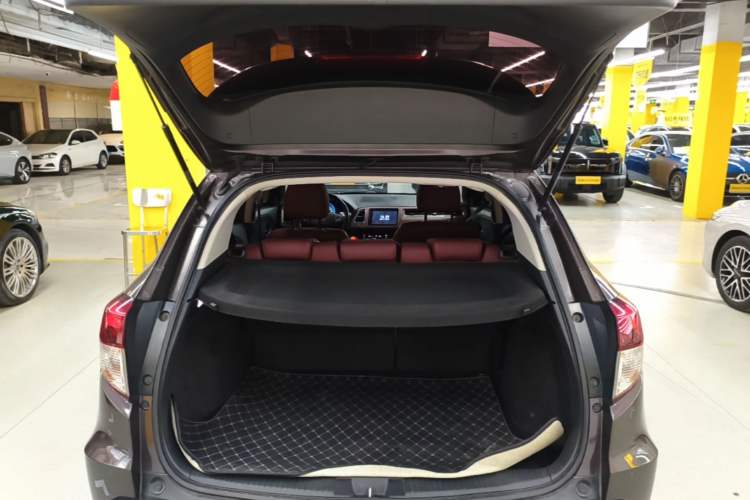 Used Honda Vezel 2019 220 TURBO CVT Flagship Version China VI Emission Standard Trunk