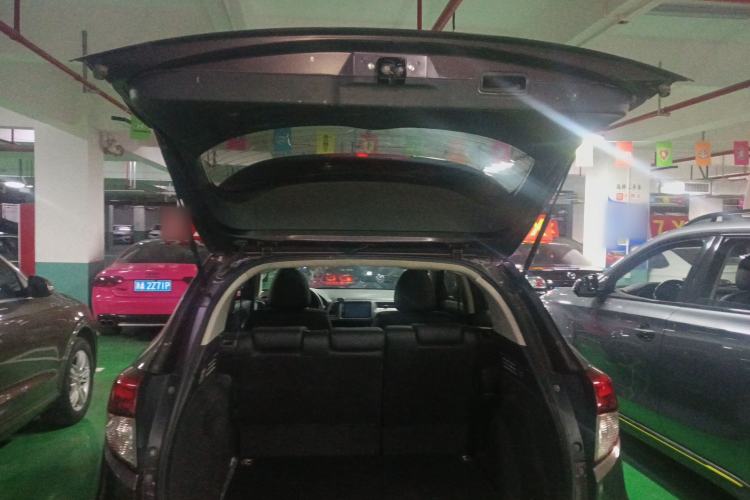 Used Honda Vezel 2019 220 TURBO CVT Luxury Edition China VI Trunk