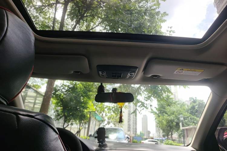 Used Honda Vezel 2019 1.5L CVT Pioneer Edition China V Headliner