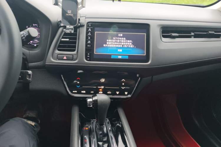 Used Honda Vezel 2019 220 TURBO CVT Elite Edition China VI Audio And AC Panel