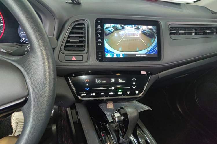 Used Honda Vezel 2019 220 TURBO CVT Elite Edition China VI Audio And AC Panel