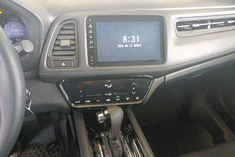 Used Honda Vezel 2019 220 TURBO CVT Elite Edition China VI Audio And AC Panel