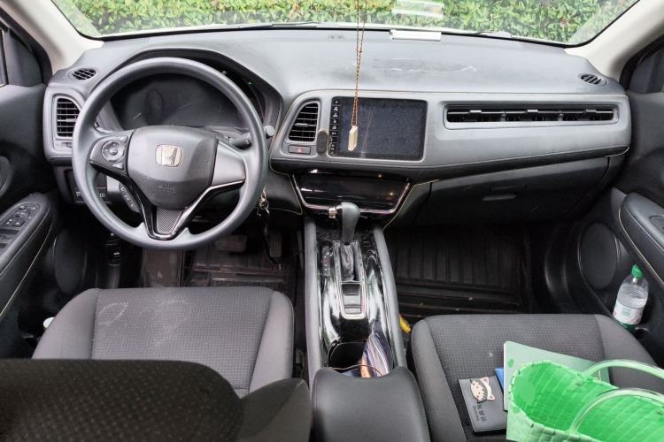 Used Honda Vezel 2019 220 TURBO CVT Elite Edition China VI Center Console
