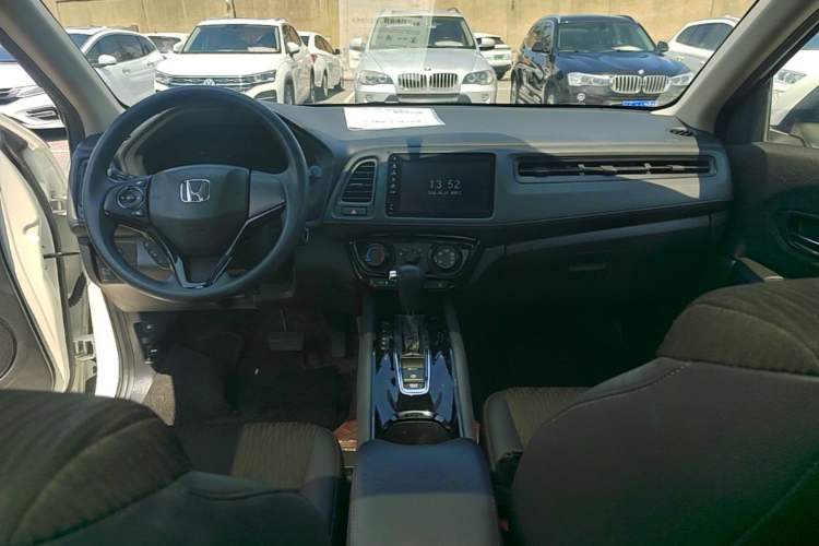 Used Honda Vezel 2019 1.5L CVT Luxury Model China V Center Console