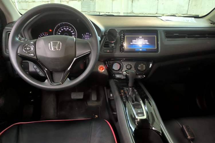 Used Honda Vezel 2019 1.5L CVT Luxury Model China V Center Console