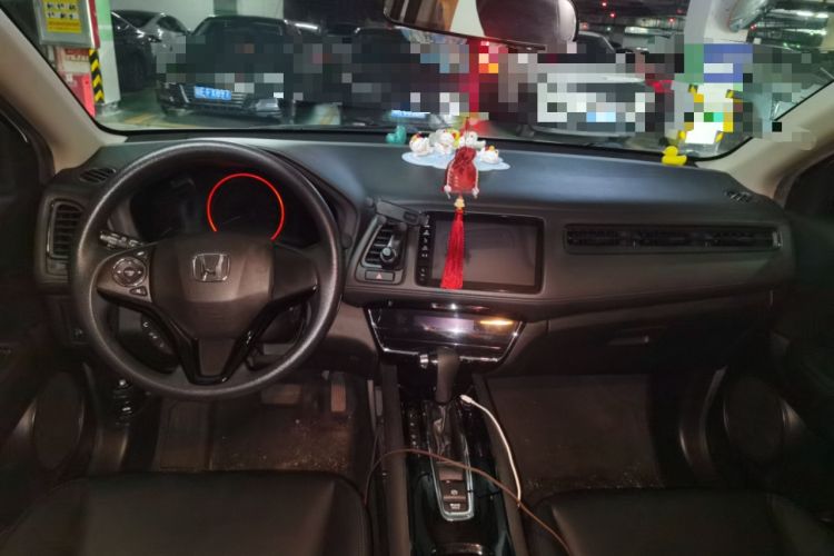 Used Honda Vezel 2019 220 TURBO CVT Elite Edition China VI Center Console