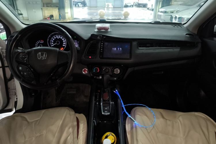 Used Honda Vezel 2019 1.5L CVT Luxury Model China VI Center Console