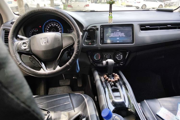 Used Honda Vezel 2019 1.5L CVT Pioneer Edition China V Center Console