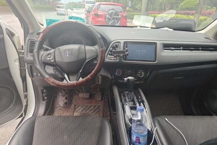 Used Honda Vezel 2019 1.5L CVT Pioneer Edition China VI Center Console