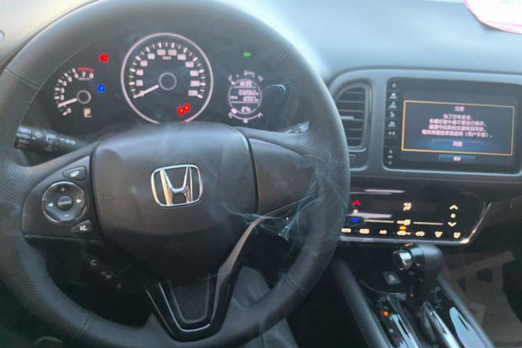 Used Honda Vezel 2019 220 TURBO CVT Elite Edition China VI Center Console
