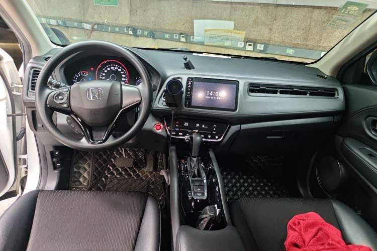 Used Honda Vezel 2019 220 TURBO CVT Luxury Edition China VI Center Console