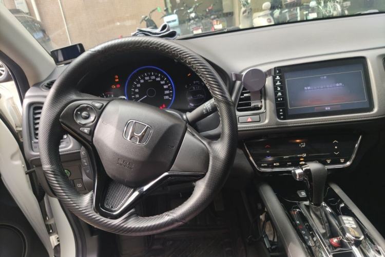 Used Honda Vezel 2019 220 TURBO CVT Elite Edition China VI Center Console
