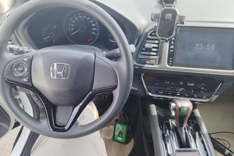 Used Honda Vezel 2019 220 TURBO CVT Elite Edition China VI Center Console