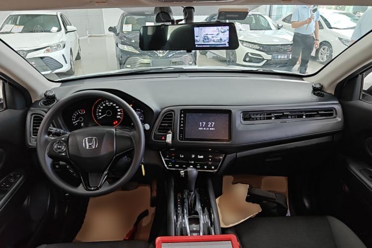 Used Honda Vezel 2019 220 TURBO CVT Elite Edition China VI Center Console