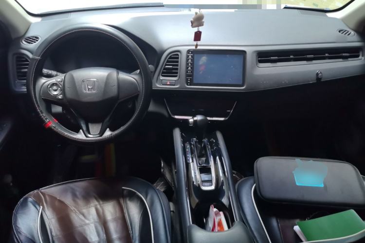 Used Honda Vezel 2019 220 TURBO CVT Elite Edition China VI Center Console