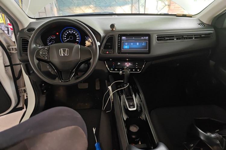 Used Honda Vezel 2019 220 TURBO CVT Elite Edition China VI Center Console