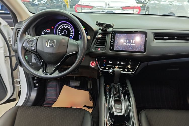 Used Honda Vezel 2019 220 TURBO CVT Elite Version China V Emission Standard Center Console