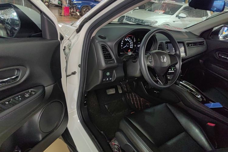 Used Honda Vezel 2019 220 TURBO CVT Elite Edition China VI Driver Seat