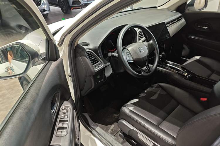 Used Honda Vezel 2019 220 TURBO CVT Elite Edition China VI Driver Seat