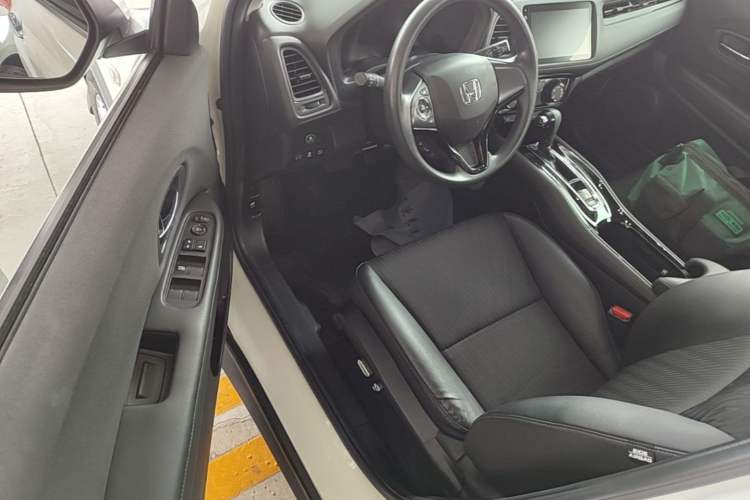 Used Honda Vezel 2019 1.5L CVT Pioneer Edition China V Driver Seat