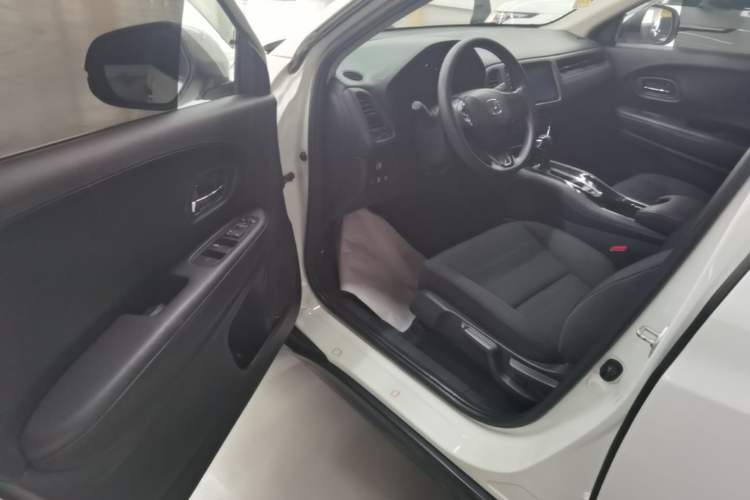 Used Honda Vezel 2019 220 TURBO CVT Elite Edition China VI Driver Seat