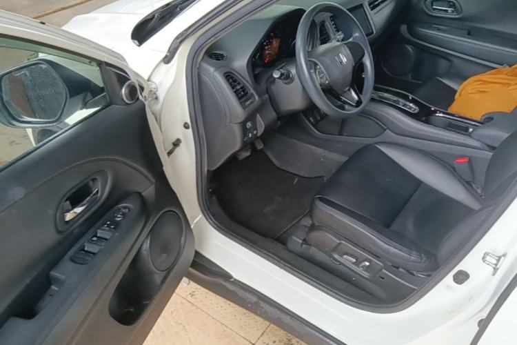 Used Honda Vezel 2019 1.5L CVT Luxury Model China VI Driver Seat