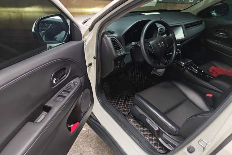 Used Honda Vezel 2019 220 TURBO CVT Luxury Edition China VI Driver Seat
