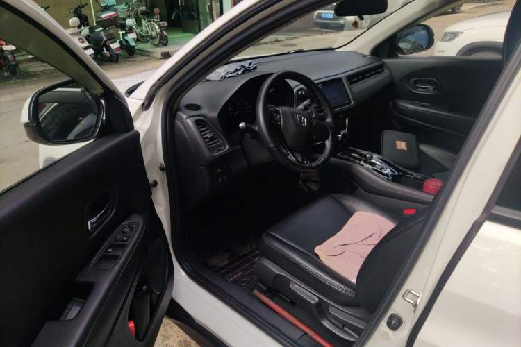 Used Honda Vezel 2019 220 TURBO CVT Elite Edition China VI Driver Seat