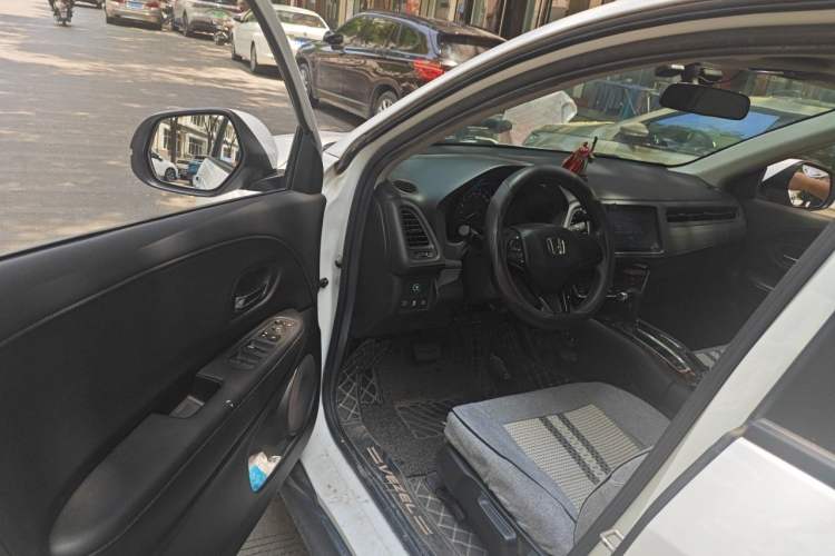 Used Honda Vezel 2019 220 TURBO CVT Luxury Edition China VI Driver Seat