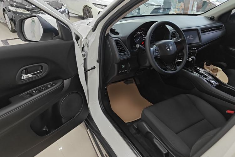 Used Honda Vezel 2019 220 TURBO CVT Elite Edition China VI Driver Seat