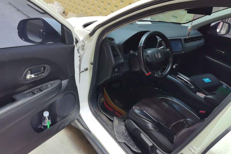 Used Honda Vezel 2019 220 TURBO CVT Elite Edition China VI Driver Seat
