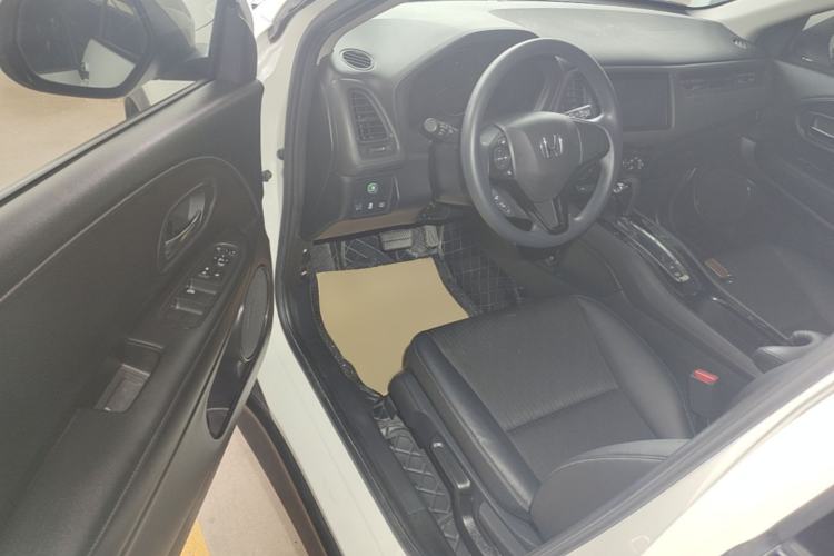 Used Honda Vezel 2019 1.5L CVT Luxury Model China VI Driver Seat