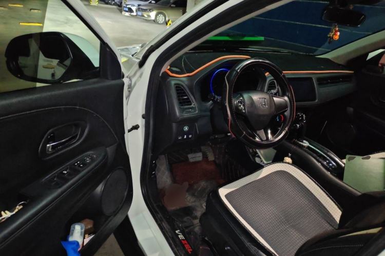 Used Honda Vezel 2019 1.5L CVT Luxury Model China VI Driver Seat