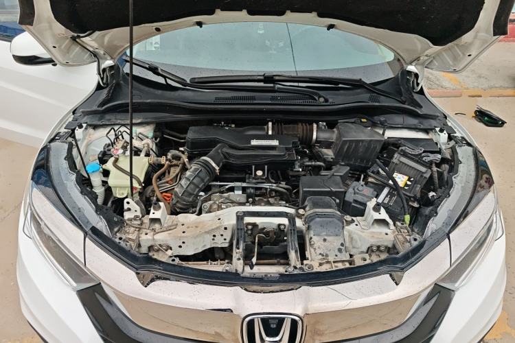 Used Honda Vezel 2019 220 TURBO CVT Elite Edition China VI Engine Bay