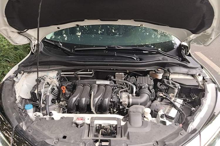 Used Honda Vezel 2019 1.5L CVT Pioneer Edition China VI Engine Bay