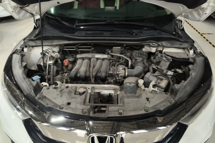 Used Honda Vezel 2019 1.5L CVT Luxury Model China VI Engine Bay