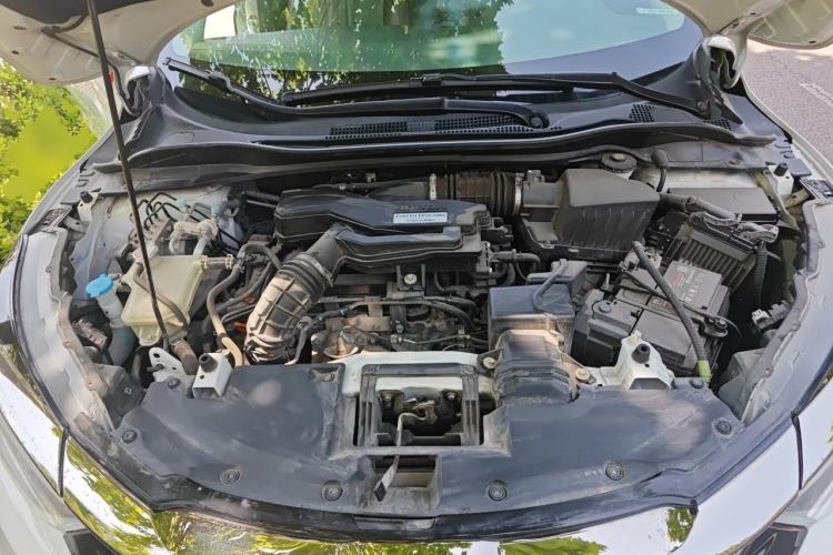 Used Honda Vezel 2019 220 TURBO CVT Elite Edition China VI Engine Bay