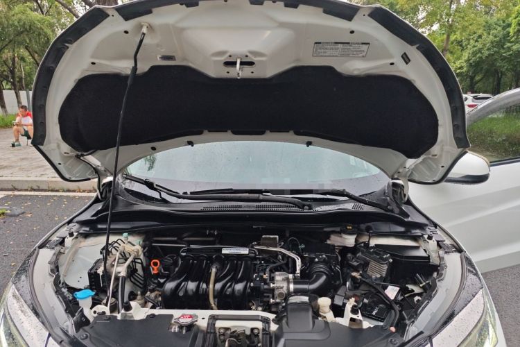 Used Honda Vezel 2019 1.5L CVT Pioneer Edition China VI Engine Bay