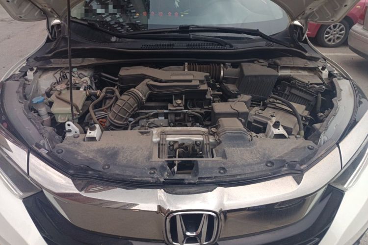 Used Honda Vezel 2019 220 TURBO CVT Elite Version China V Emission Standard Engine Bay
