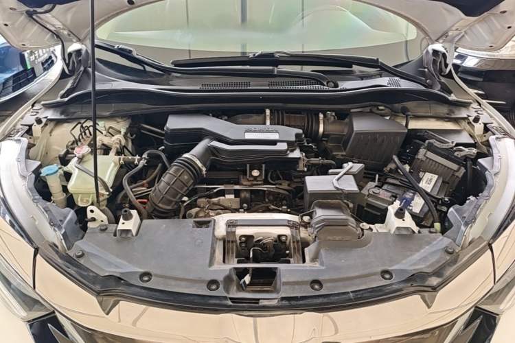 Used Honda Vezel 2019 220 TURBO CVT Luxury Edition China VI Engine Bay