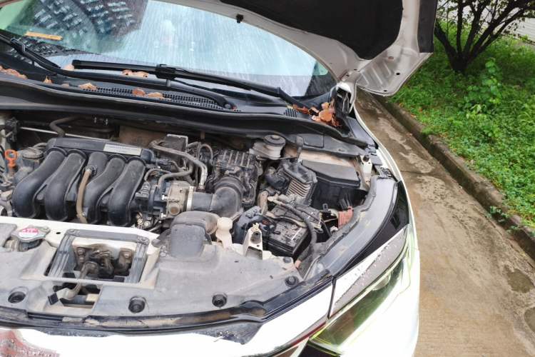 Used Honda Vezel 2019 1.5L CVT Pioneer Edition China VI Engine Bay Left